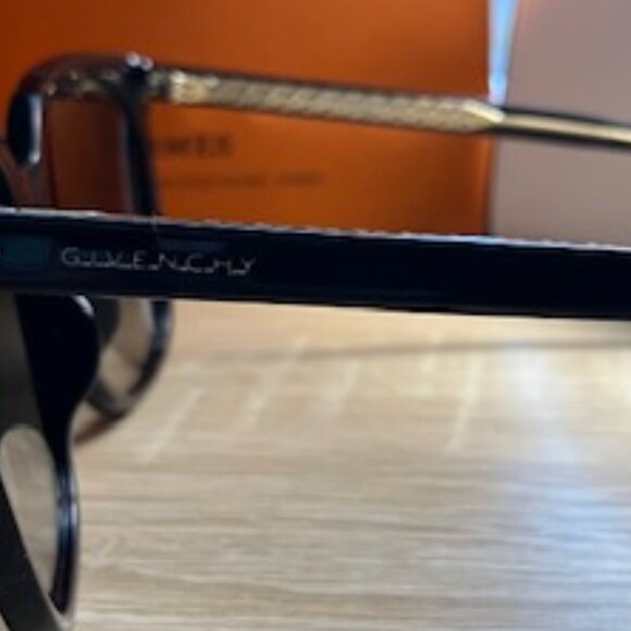 Givenchy GV7085/F/S  Sunglasses - Picture 6 of 9